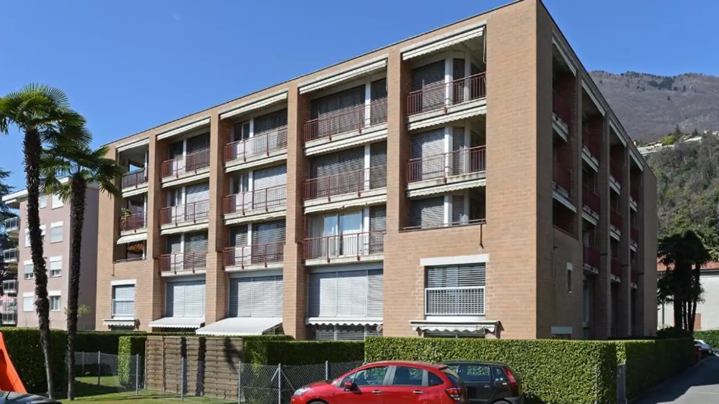 Outdoor parking space for rent - Via Pioda 15, 6600 Locarno