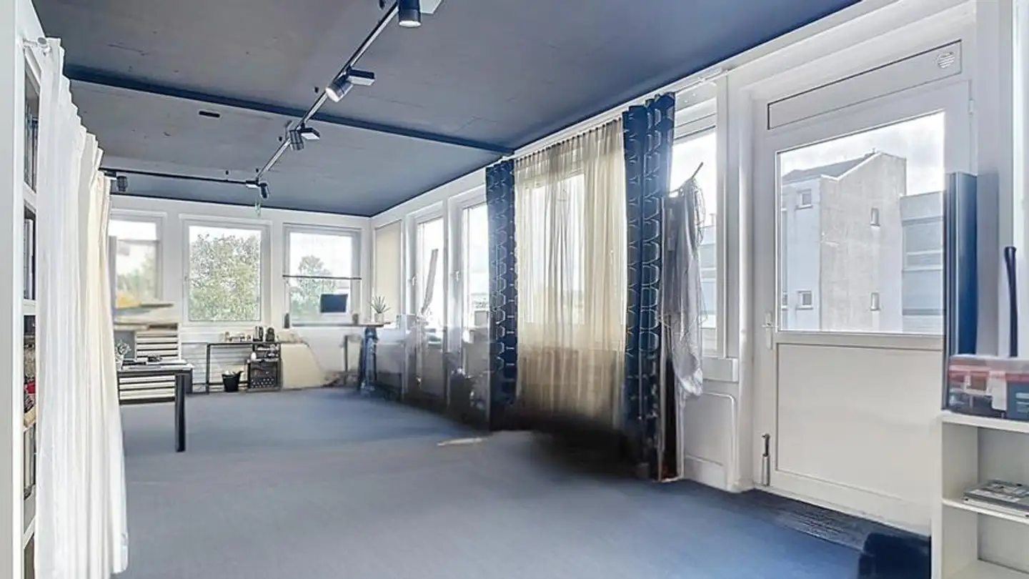 Mixed-use building for rent - Rue Du Bois-Noir 61, 2300 La Chaux-de-Fonds - Photo 2