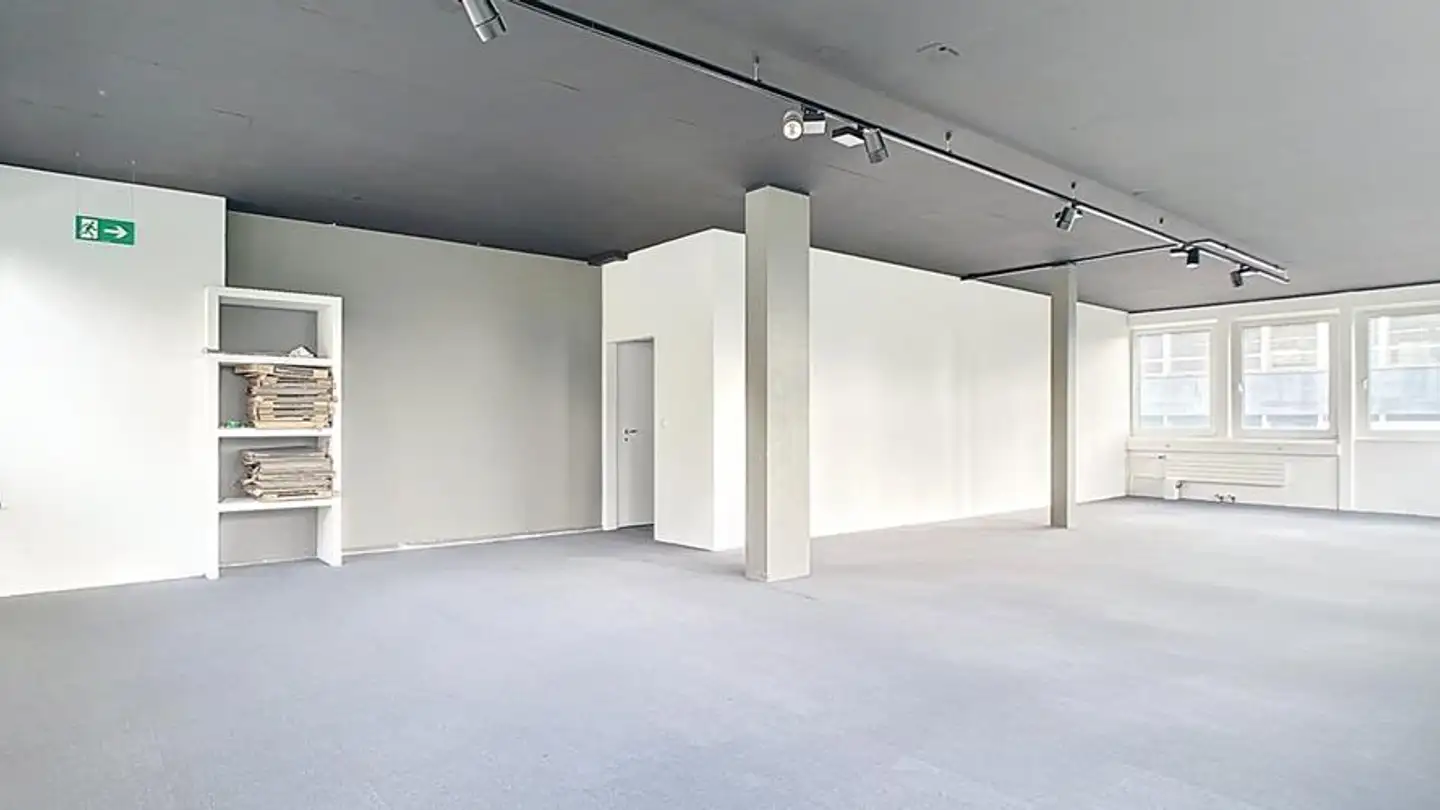 Mixed-use building for rent - Rue Du Bois-Noir 61, 2300 La Chaux-de-Fonds - Photo 4