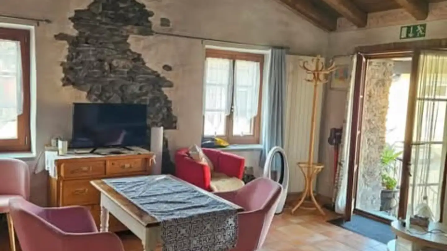 Appartement à louer - 6572 Quartino - Photo 3
