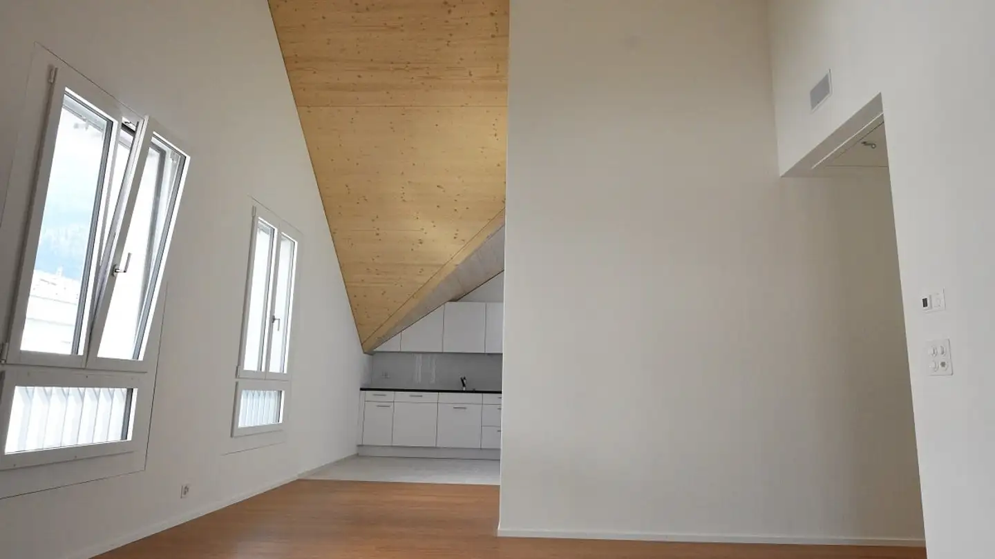 Attique à louer - Via Nova 65, 7013 Domat/Ems - Photo 2