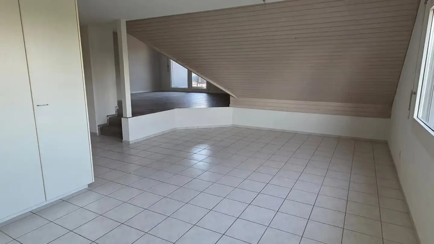 Dachgeschosswohnung mieten - Rebhaldenstrasse 6, 8625 Gossau ZH - Foto 3
