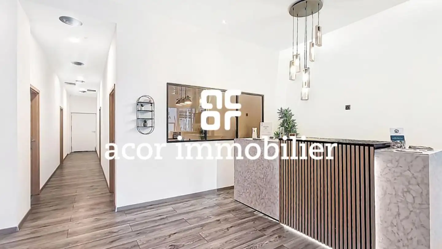 Mixed-use building for sale - 1950 Sion
