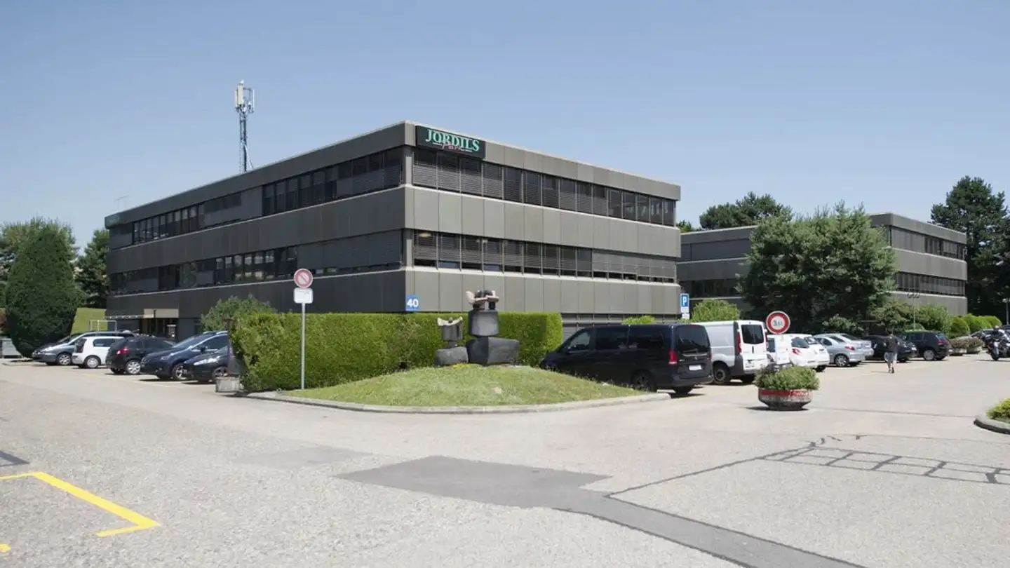 Indoor motorbike parking space for rent - Rue Des Jordils 40, 1025 St-Sulpice VD