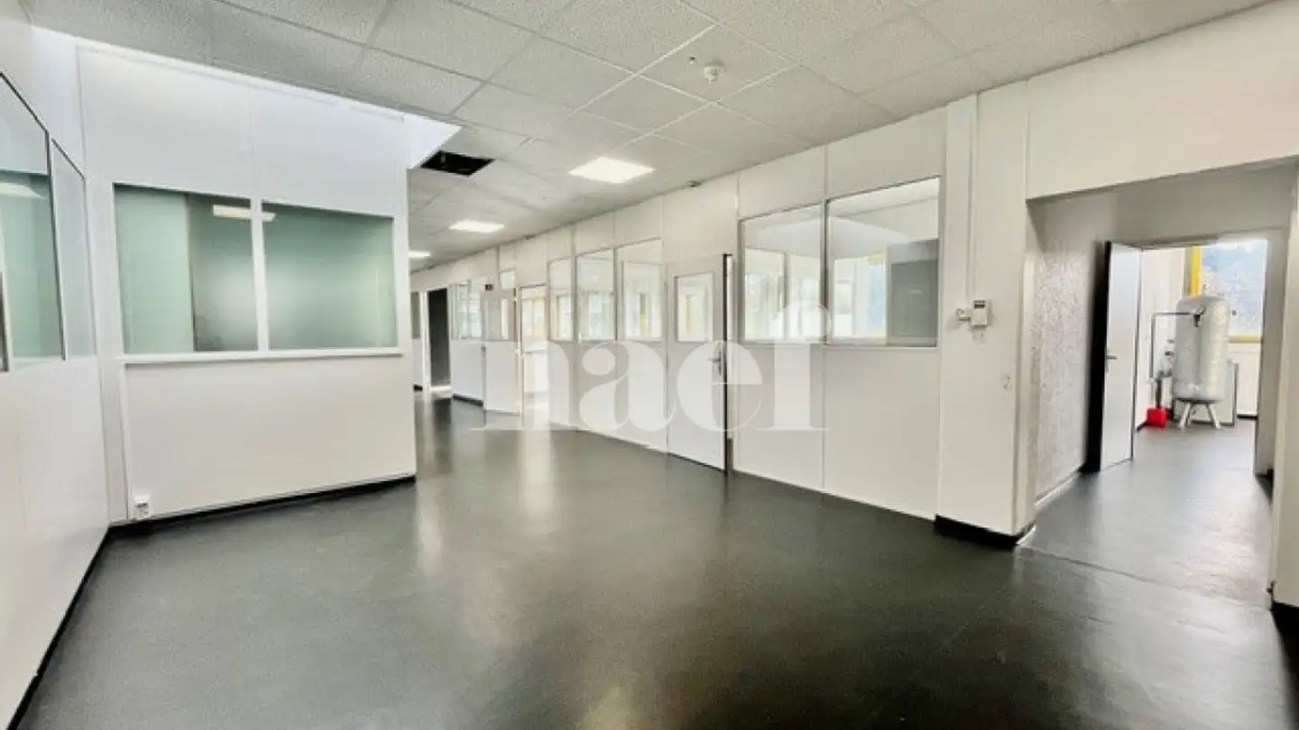 Bureau à louer - Rue De L'hôtel-De-Ville 101, 2300 La Chaux-de-Fonds - Photo 4