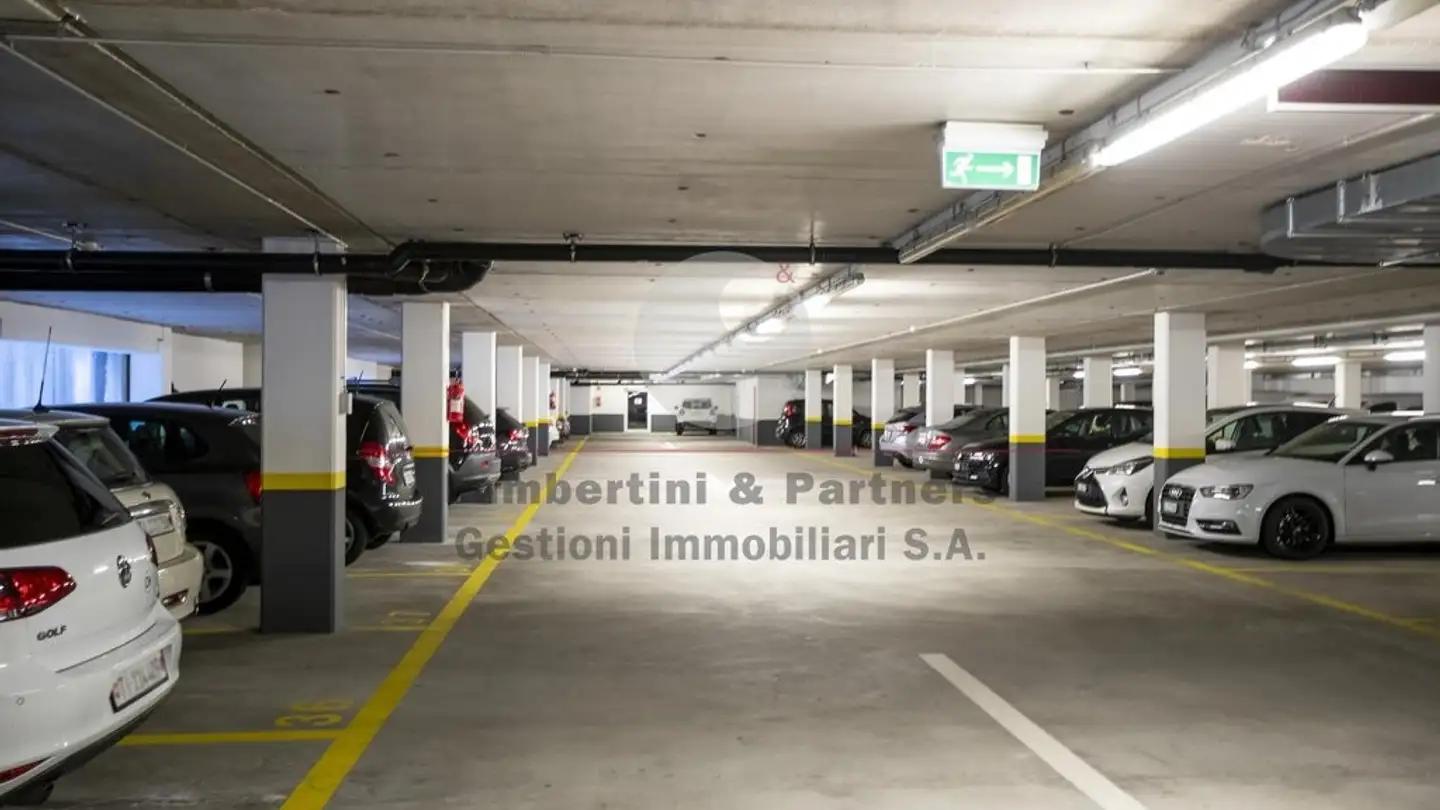 Underground parking space for rent - Via Luigi Lavizzari 8, 6600 Locarno