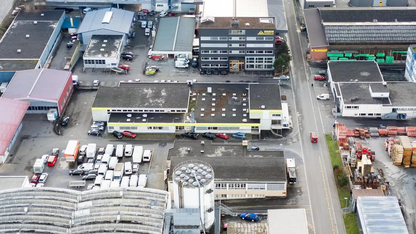 Immeuble industriel à vendre - Industriestrasse 19, 8625 Gossau ZH