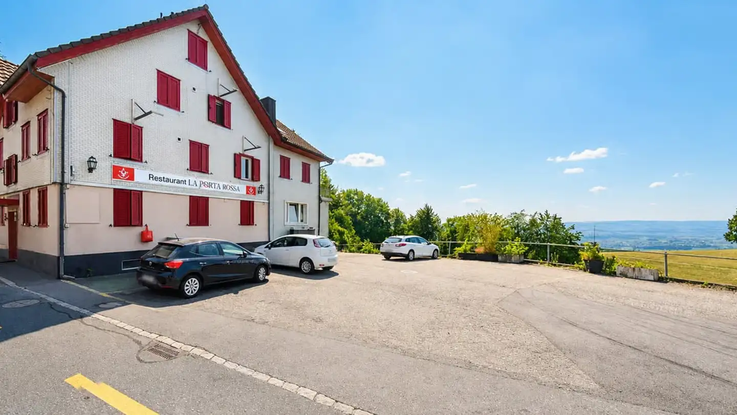 Residential building for sale - Neuheimerstrasse 1, 6313 Edlibach