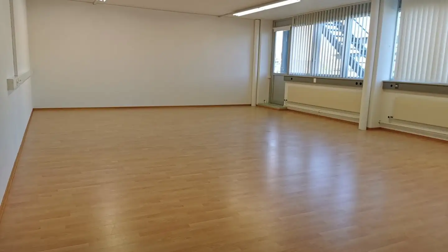 Commerciale in affitto - Alleestrasse 1, 2572 Sutz - Foto 3