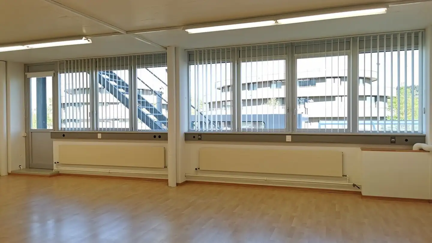 Commerciale in affitto - Alleestrasse 1, 2572 Sutz - Foto 4