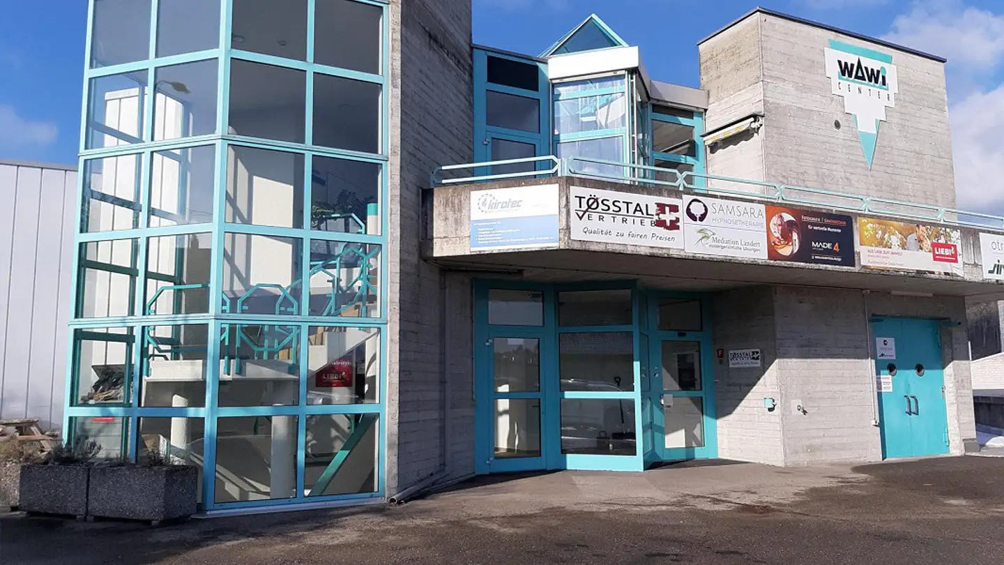 Commercial à louer - Tösstalstrasse 14, 8360 Wallenwil