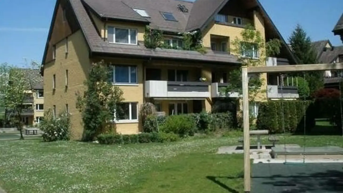 Single garage for rent - Schwandenholzstrasse 234, 8046 Zürich