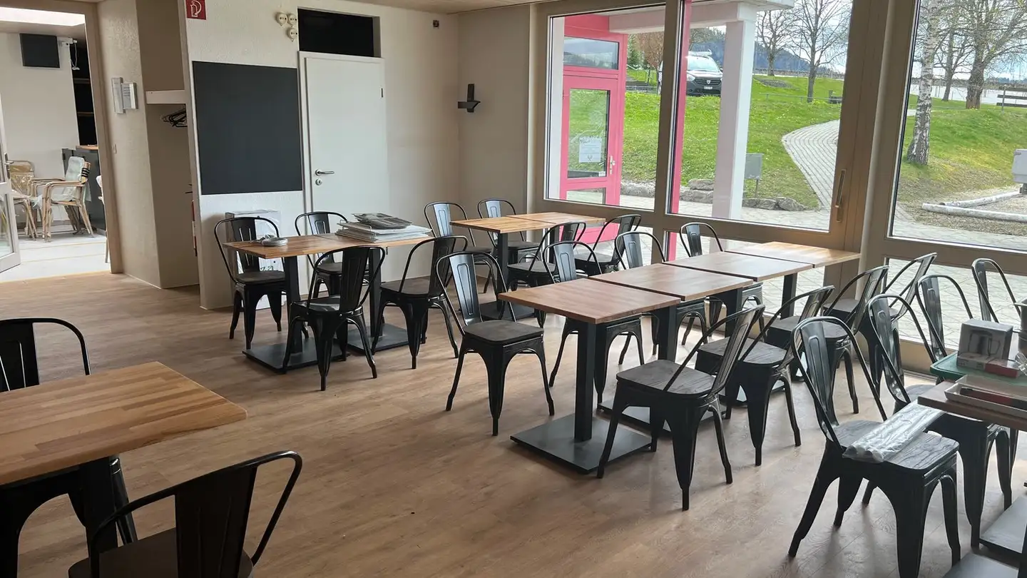 Restaurant for rent - Vie Des Crêts 41, 2732 Reconvilier - Photo 2