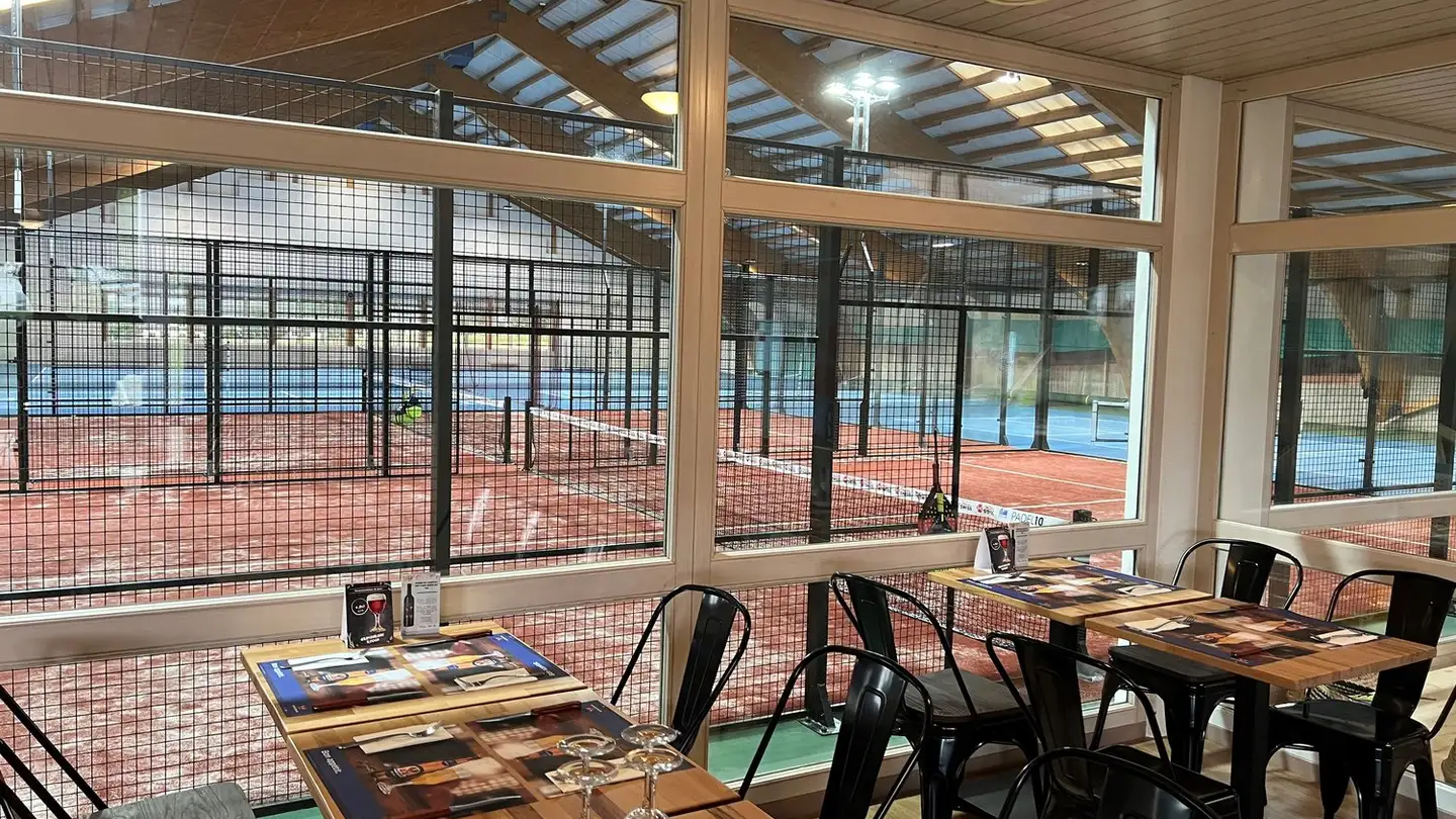 Restaurant for rent - Vie Des Crêts 41, 2732 Reconvilier - Photo 3