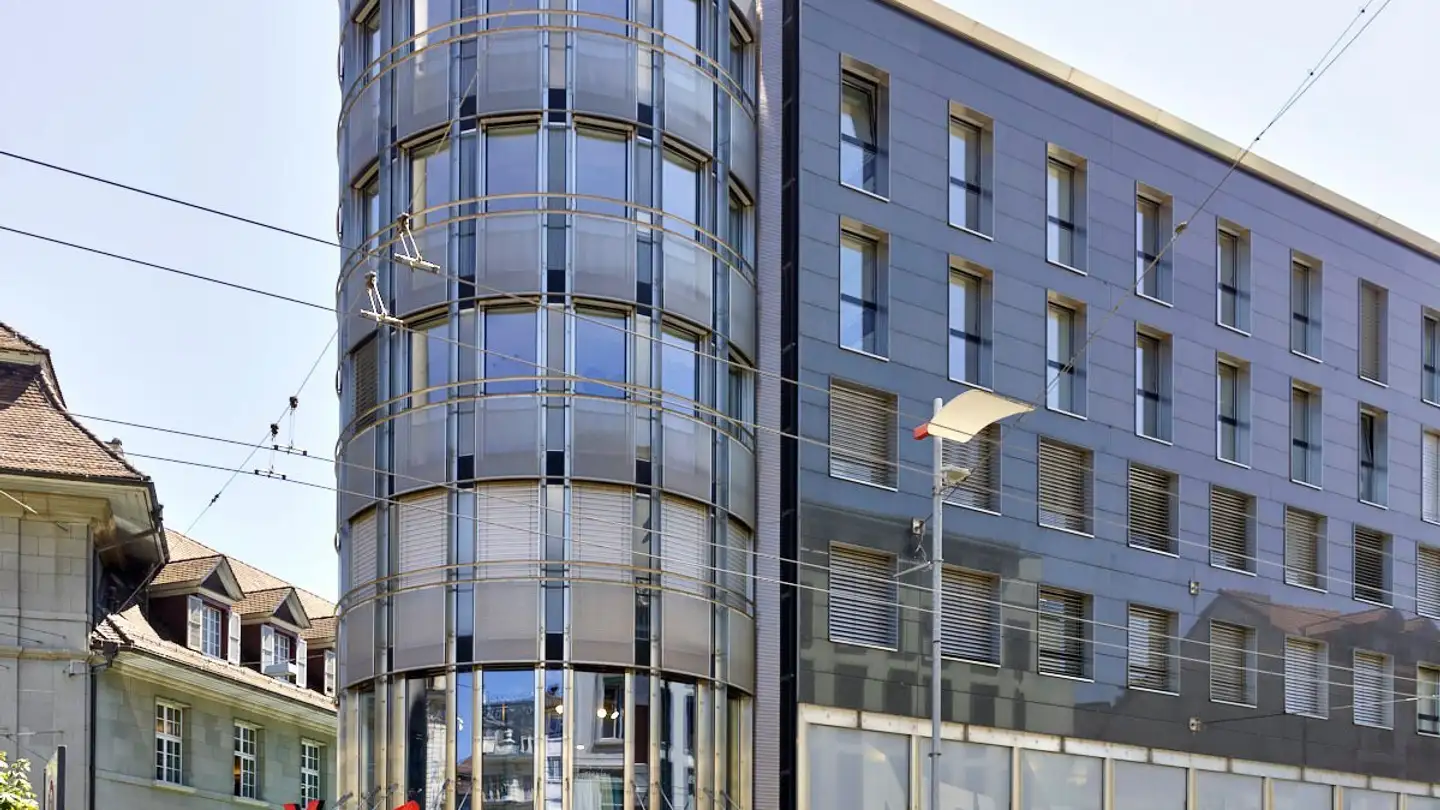 Grand magasin à louer - Rue De La Gare / Bahnhofstrasse 54, 2502 Biel/Bienne