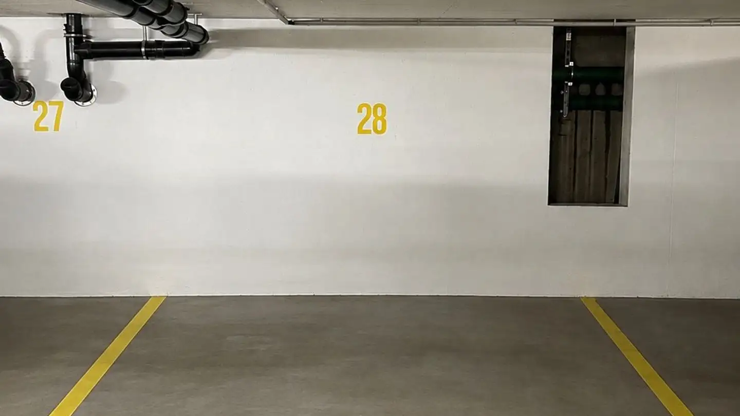 Garage individuel à louer - Seerenstrasse 10, 8187 Weiach