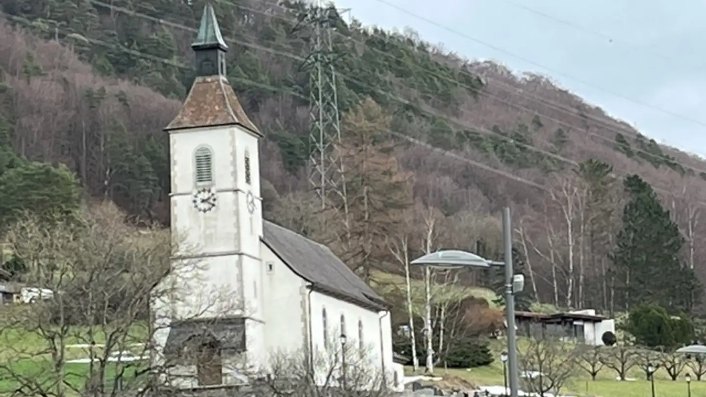 Attique à louer - Sur Ville, 2864 Soulce - Photo 2