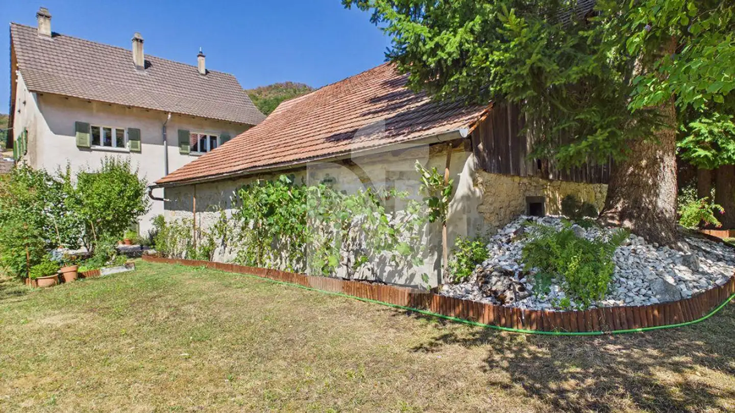Residential building for sale - 4208 Nunningen