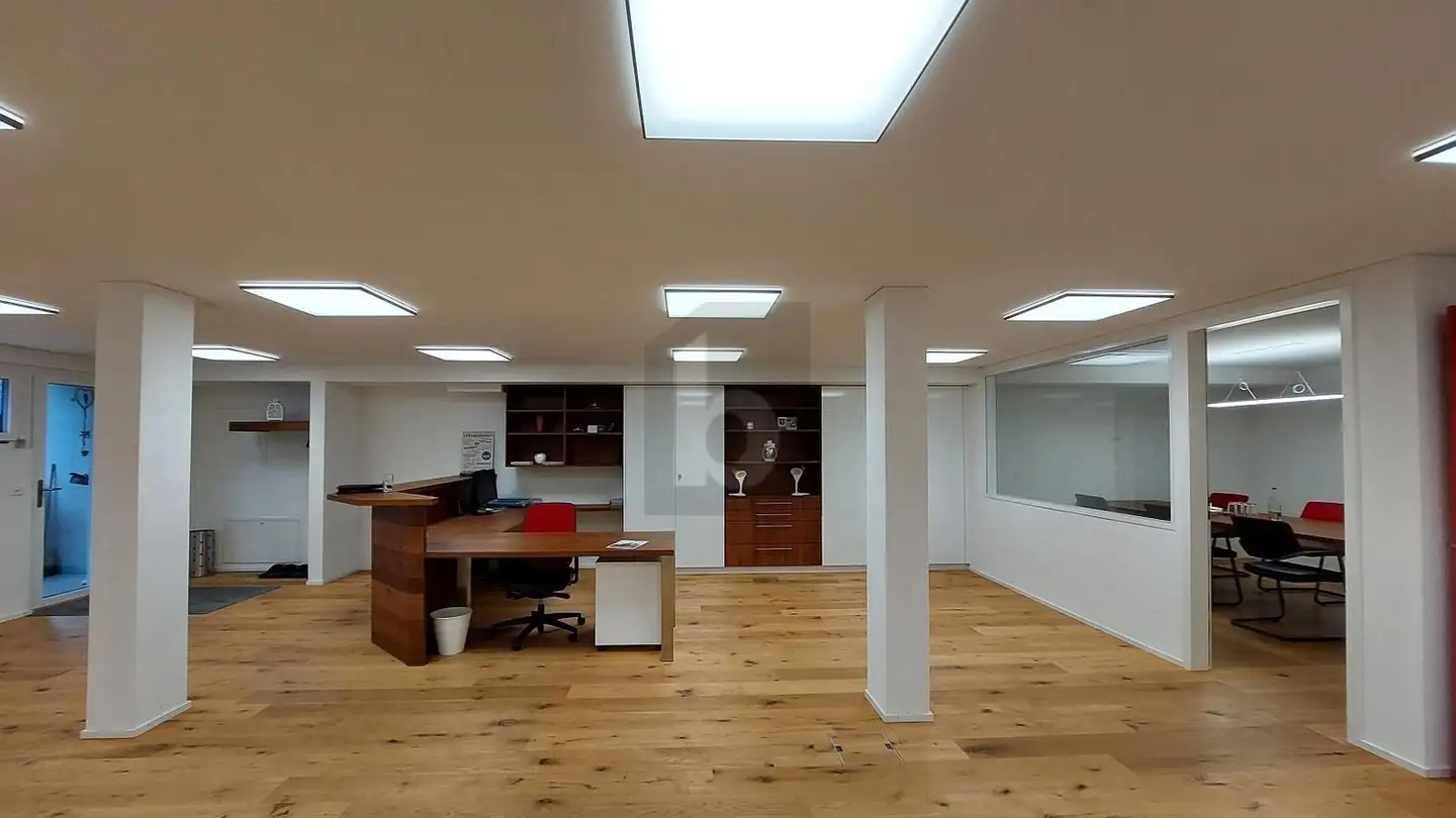 Office space for rent - 6467 Schattdorf