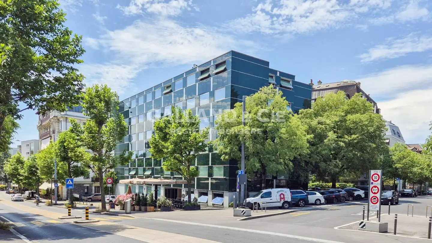 Place de parking couverte à louer - Avenue d'Ouchy, 1006 Lausanne