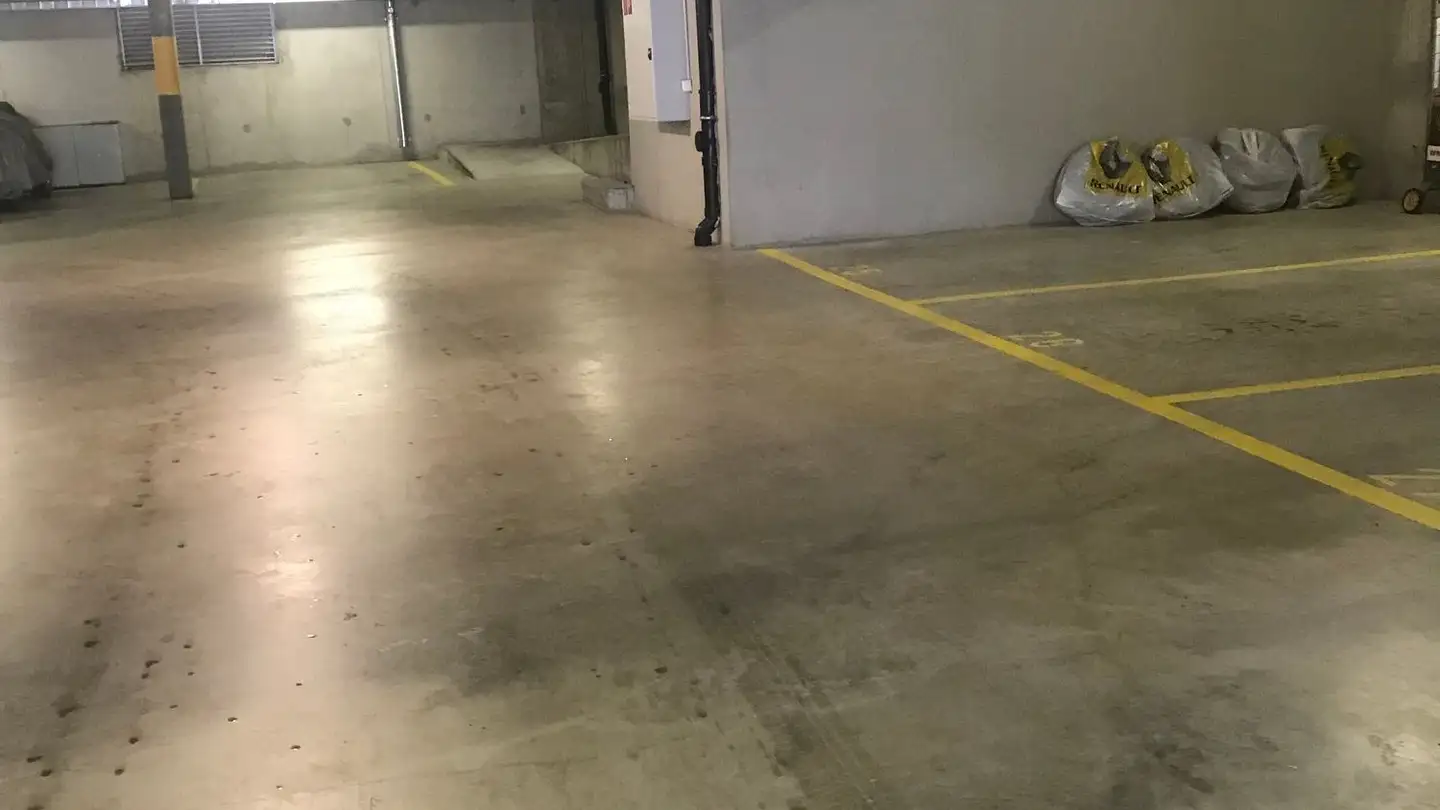 Tiefgaragenstellplatz mieten - Arvenweg 6, 8280 Kreuzlingen