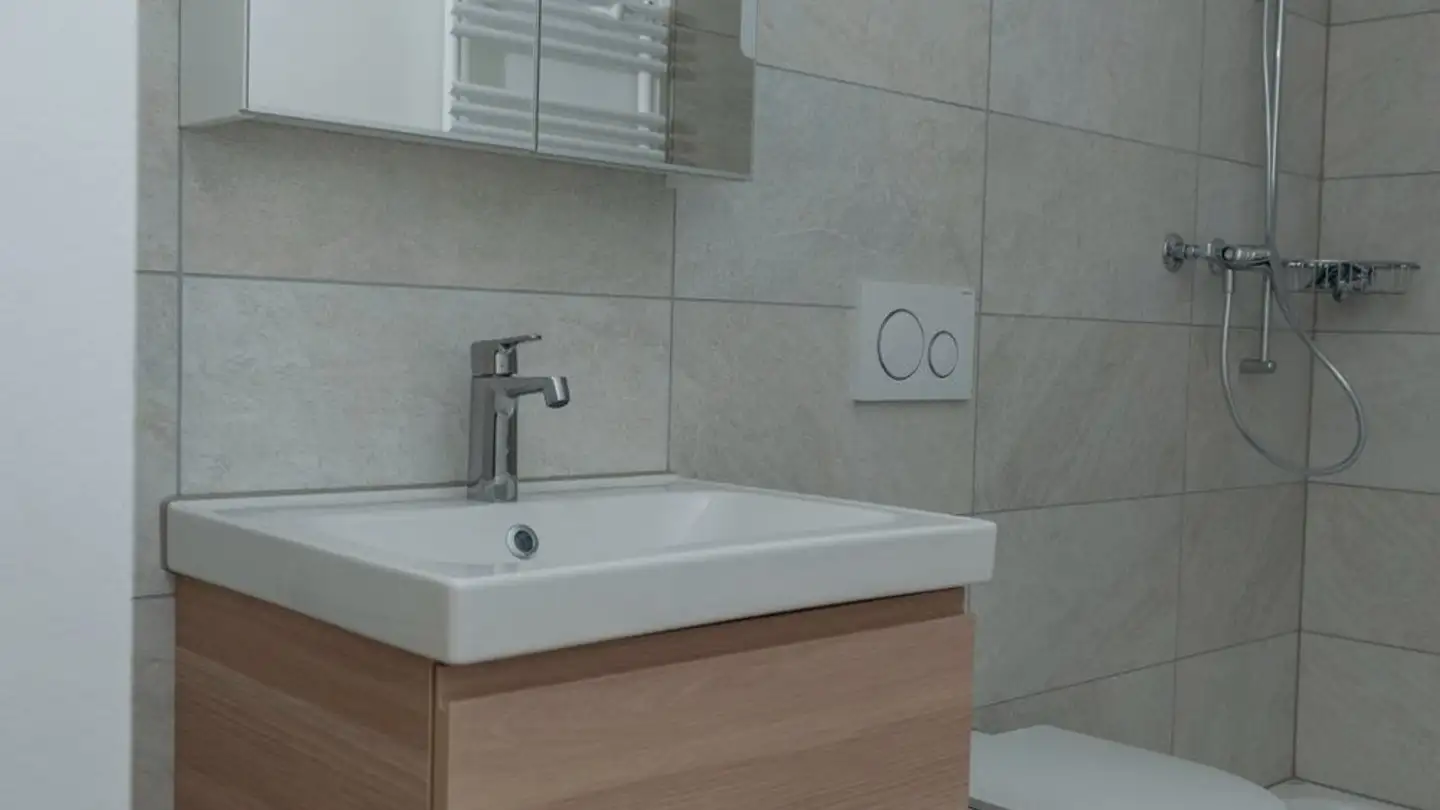 Appartement à louer - Stafelalp 1, 3665 Wattenwil - Photo 2