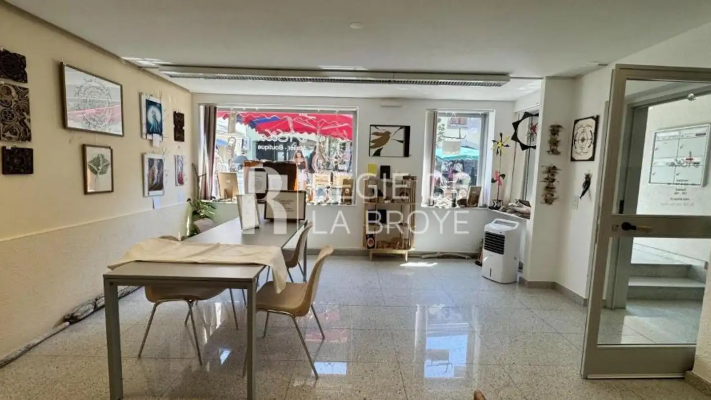 Commercial for rent - Rue Du Camus 11, 1470 Estavayer-le-Lac - Photo 2
