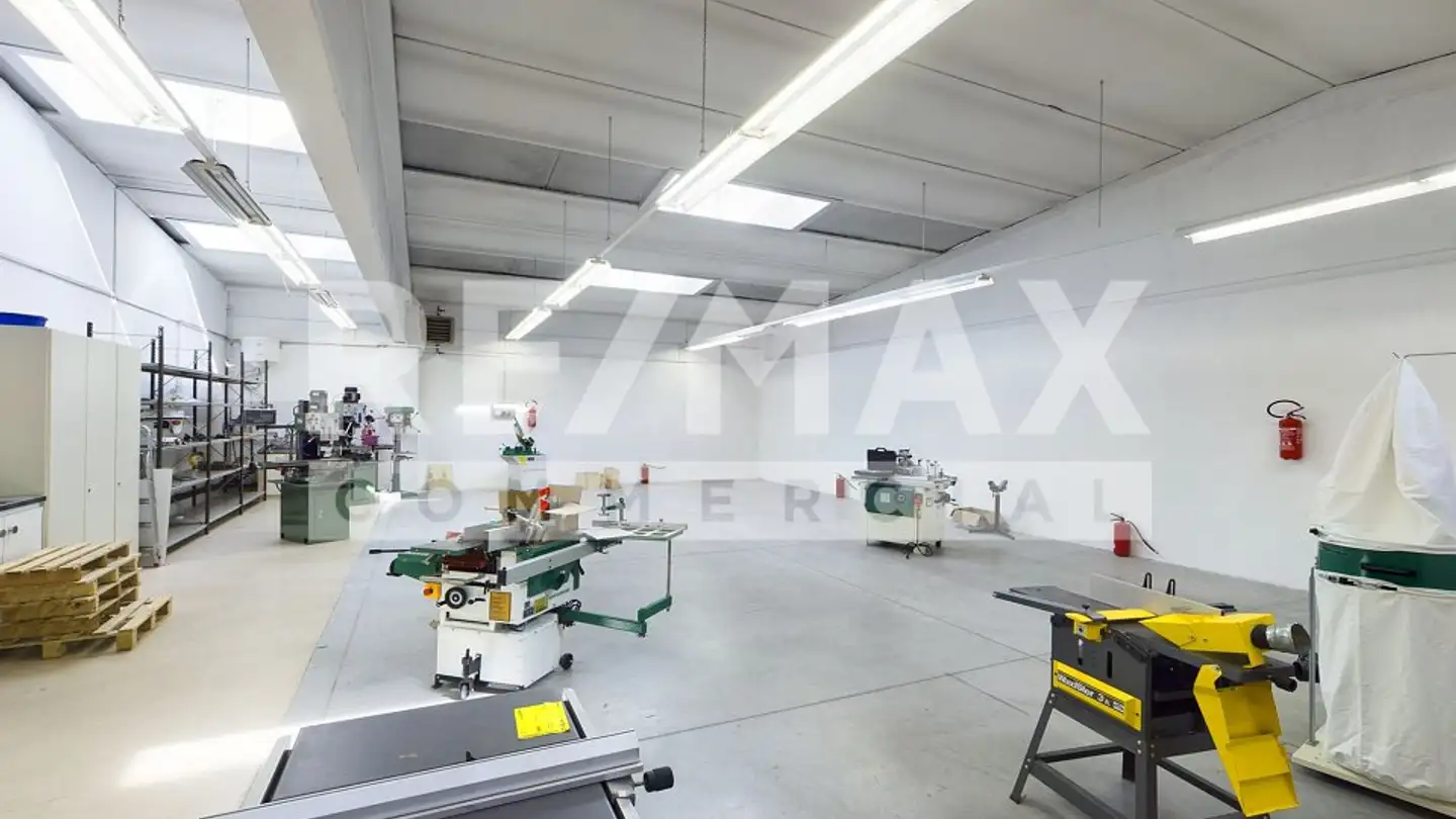 Commercial for sale - 6814 Cadempino