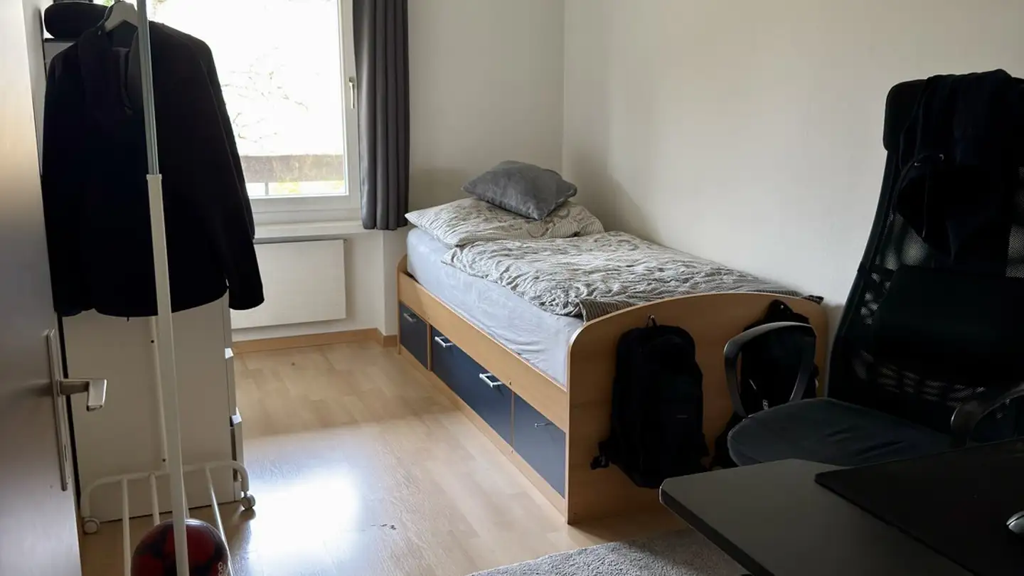 Chambre à louer - Wehntalerstrasse 88, 8157 Dielsdorf