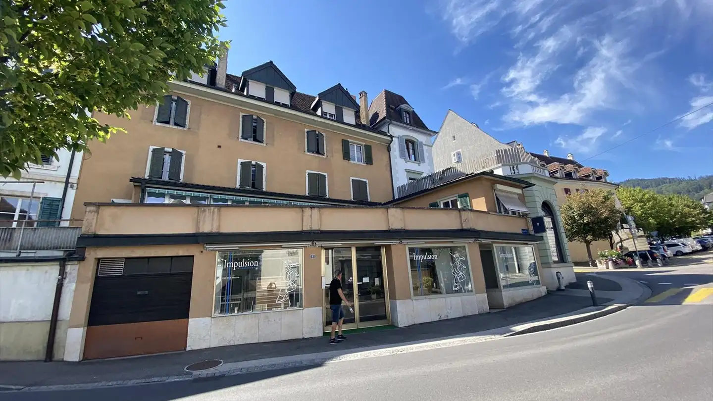 Mischgenutztes Gebäude kaufen - 2800 Delémont