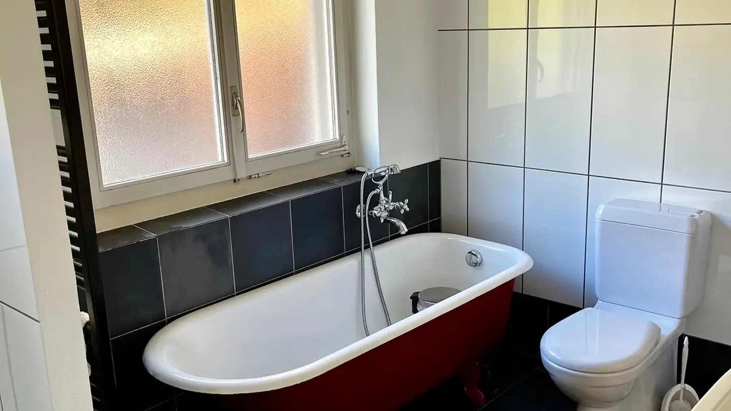 Single house for rent - Rue Du Stand / Schützengasse, 2502 Biel/Bienne - Photo 3