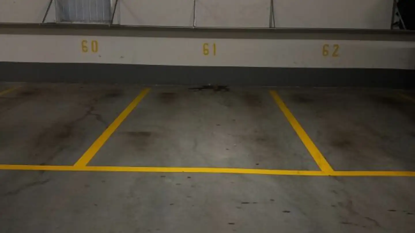 Underground parking space for rent - Flurstrasse 5, 8887 Mels