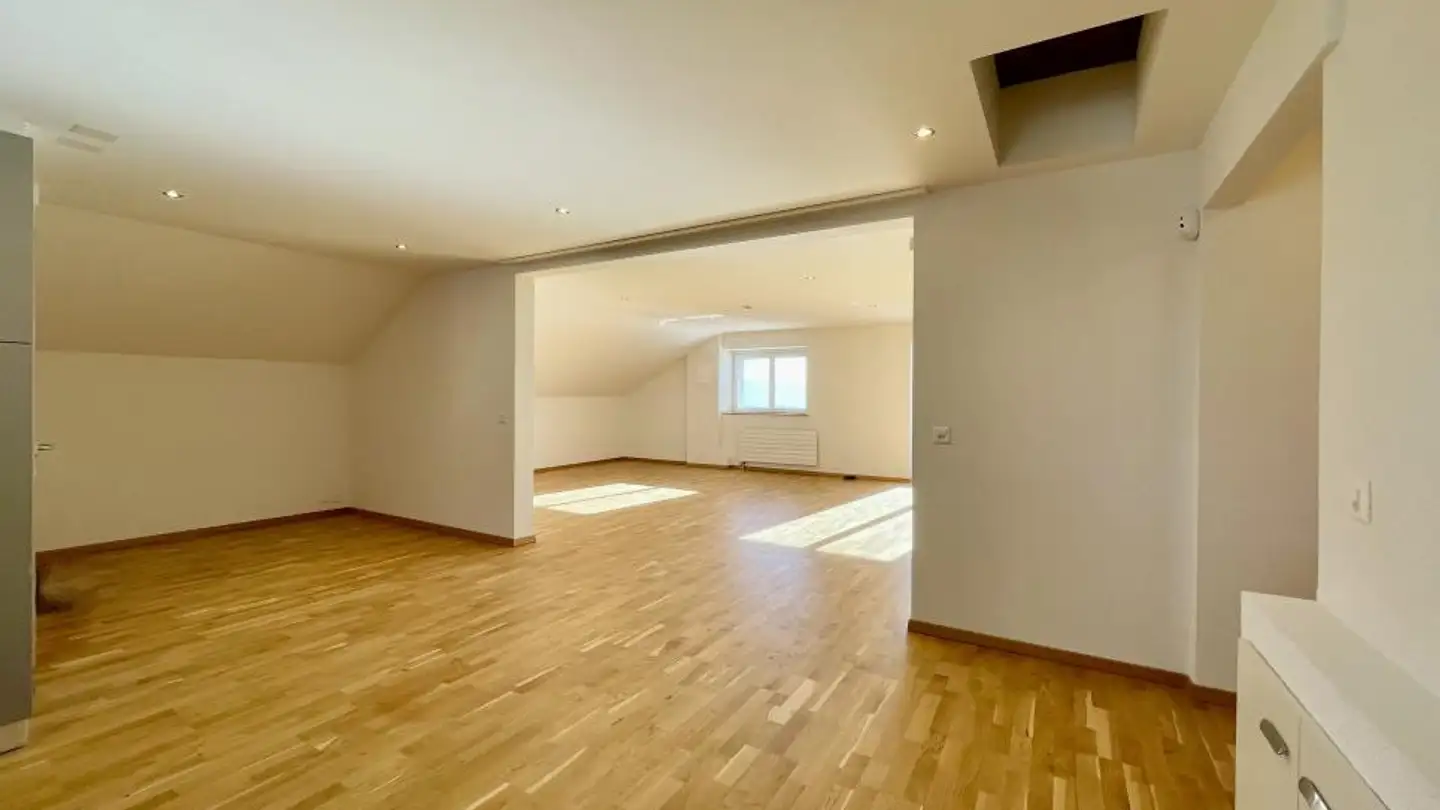 Apartment for sale - Tunnel De La Vue-Des-Alpes, 2052 La Vue-des-Alpes - Photo 2