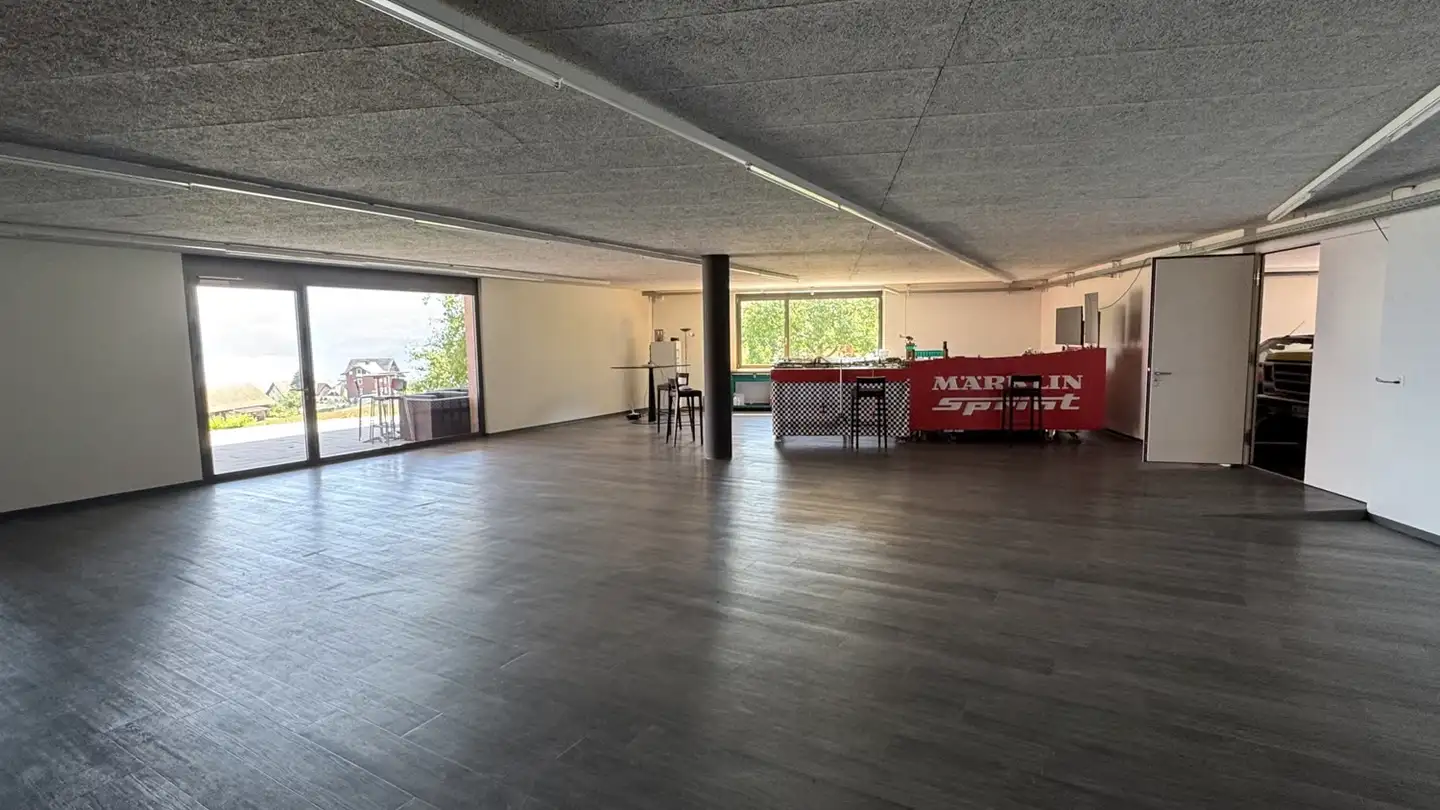 Commercial for rent - Obere Allmend 9, 6375 Beckenried