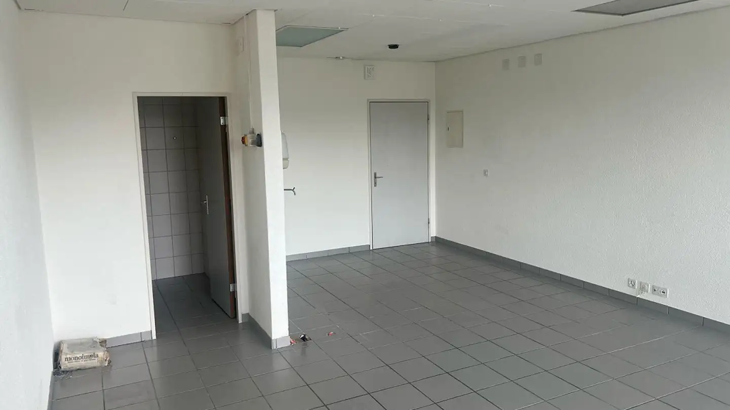 Commerciale in affitto - Mühlerainstrasse 19, 4414 Füllinsdorf - Photo 2