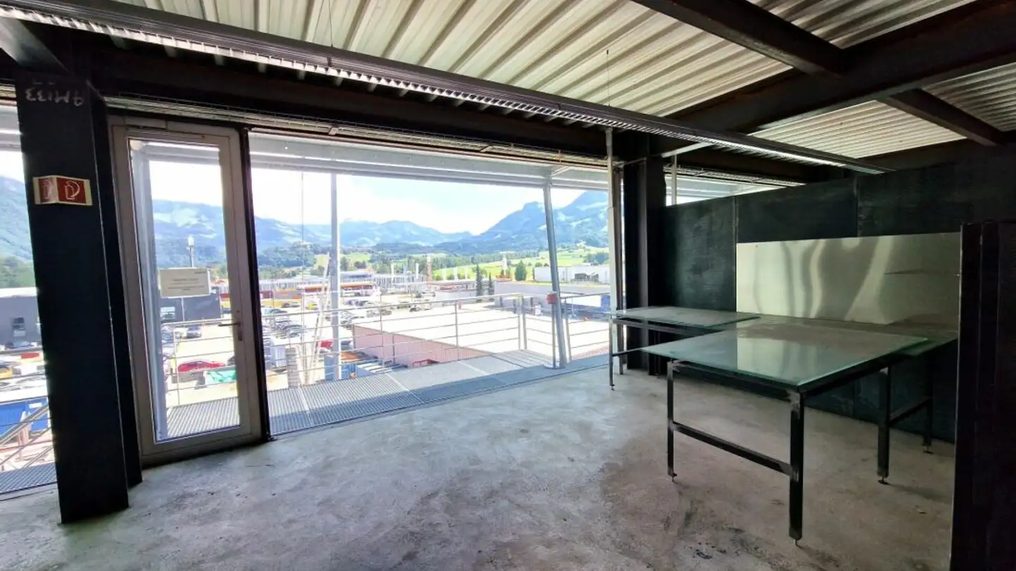 Office space for rent - Route Du Closalet 8, 1635 La Tour-de-Trême - Photo 4