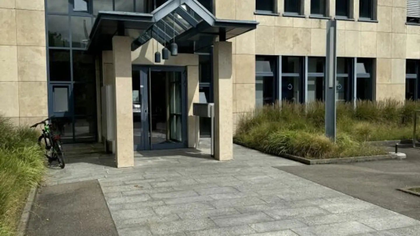 Bürofläche mieten - Grundstrasse 12, 6343 Rotkreuz - Foto 3