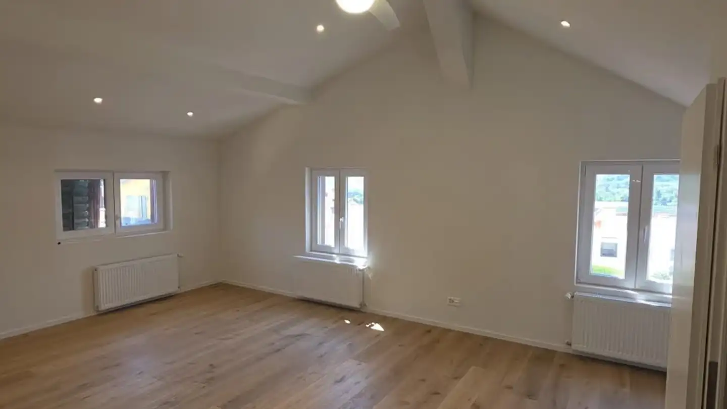 Dachgeschosswohnung mieten - Kantonsstrasse 69, 7205 Zizers