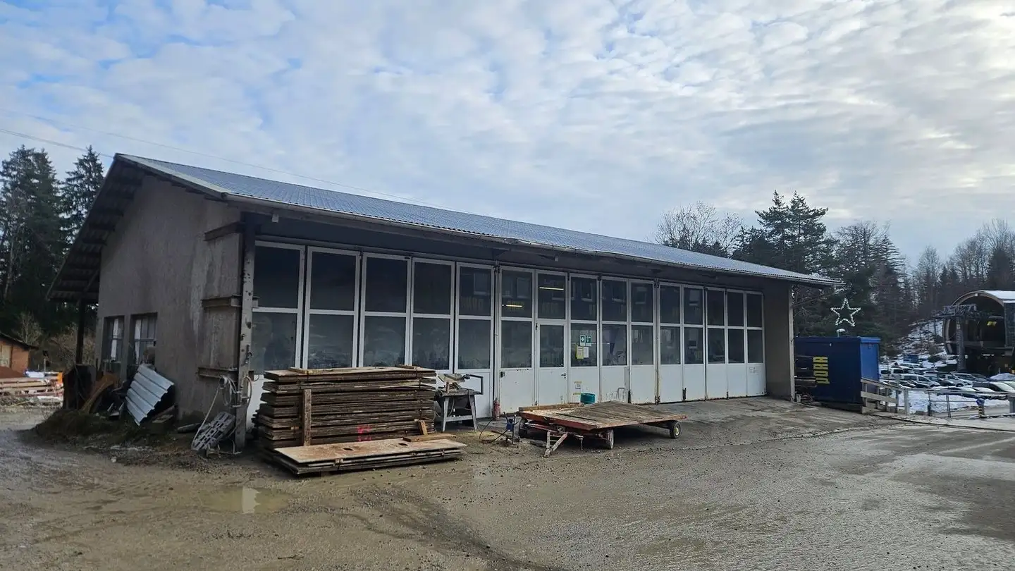 Commercial for rent - Weissensteinstrasse 188, 4515 Oberdorf SO