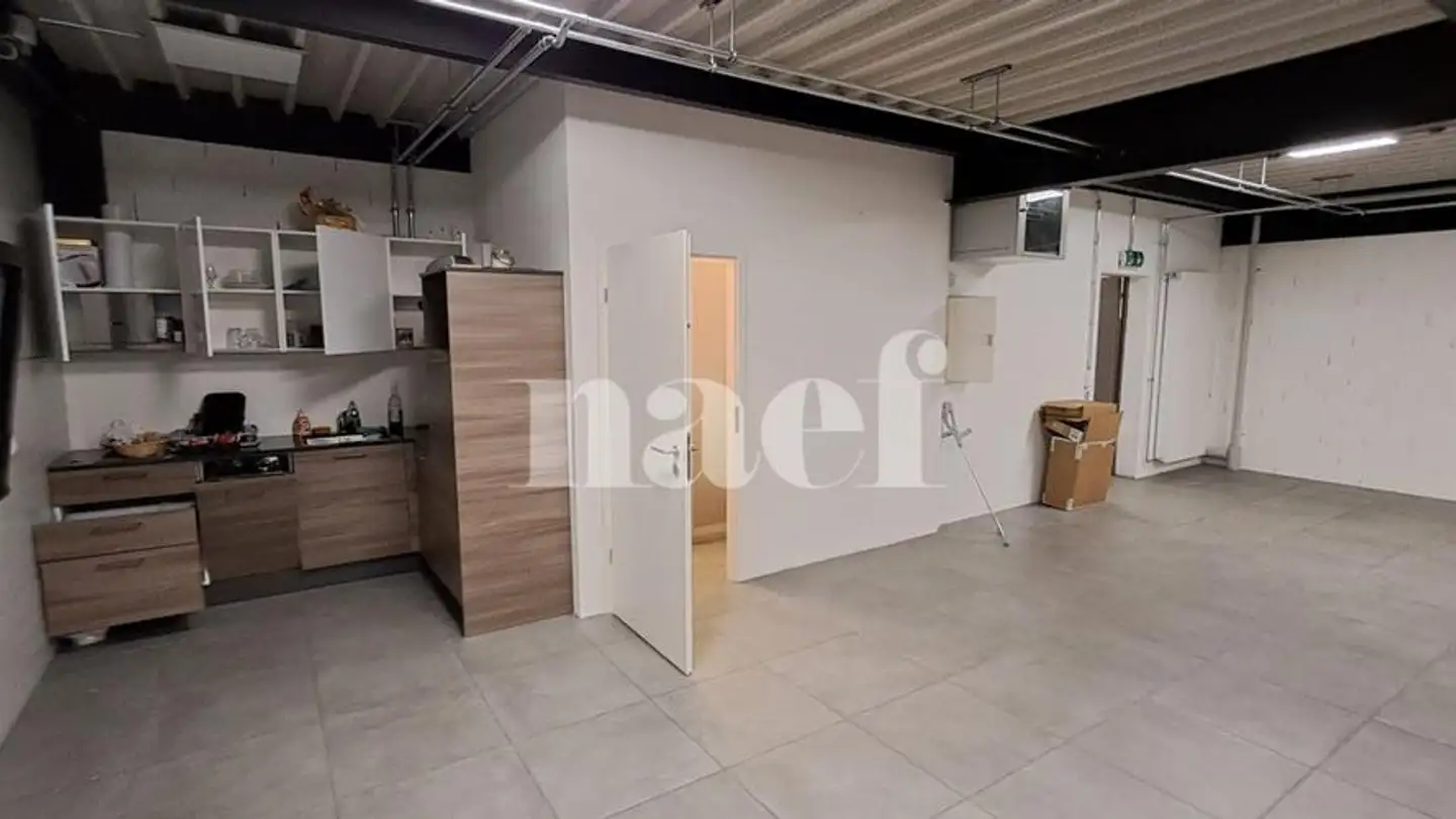 Mixed-use building for rent - Route de l'Aéroport 10, 1950 Sion