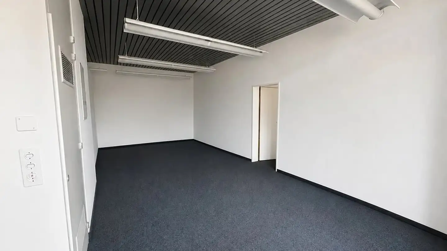 Geschäft mieten - Florastrasse 14, 8610 Uster - Foto 2