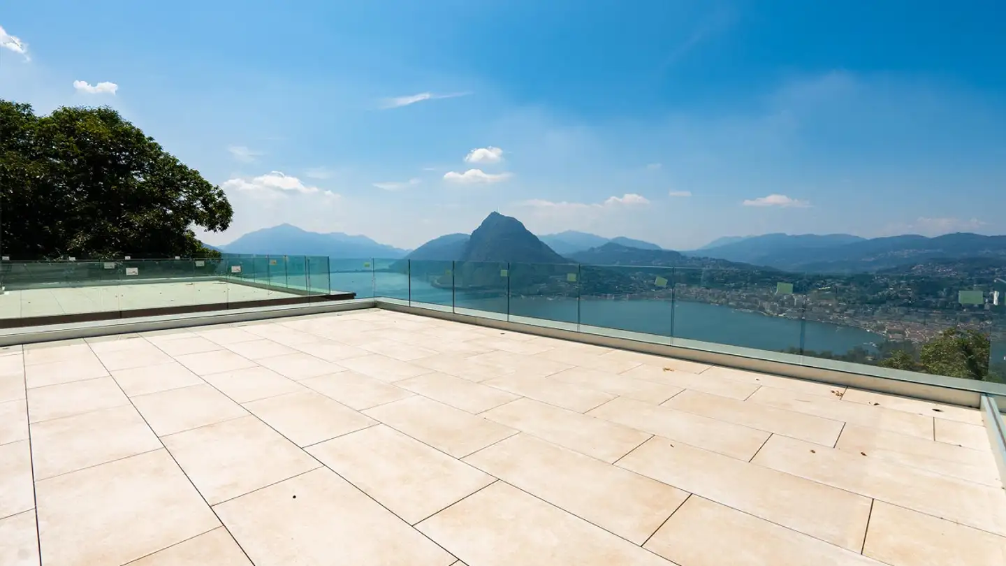 Villa in vendita - Via Bassone 2, 6974 Aldesago