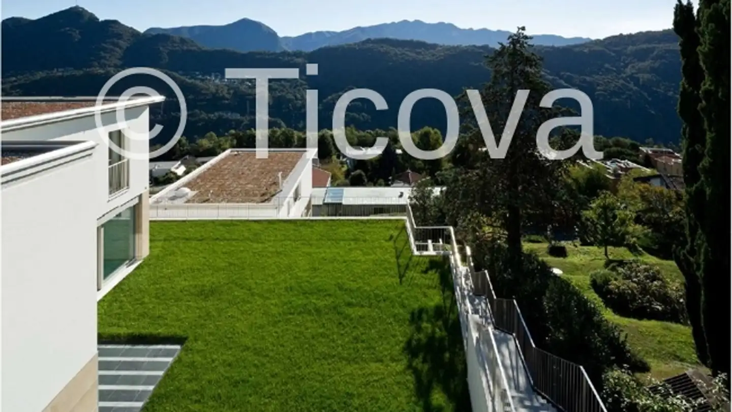 Villa in vendita - 6927 Agra