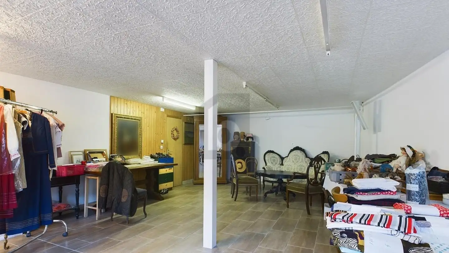 Office space for sale - 3952 Susten