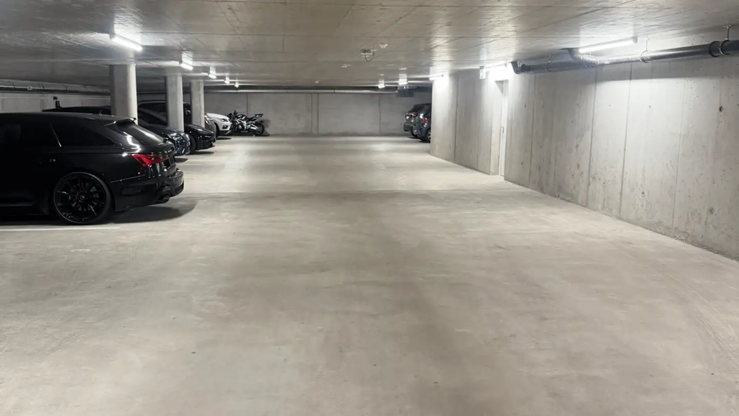 Underground parking space for rent - Amriswilerstrasse 17, 8589 Sitterdorf - Photo 3