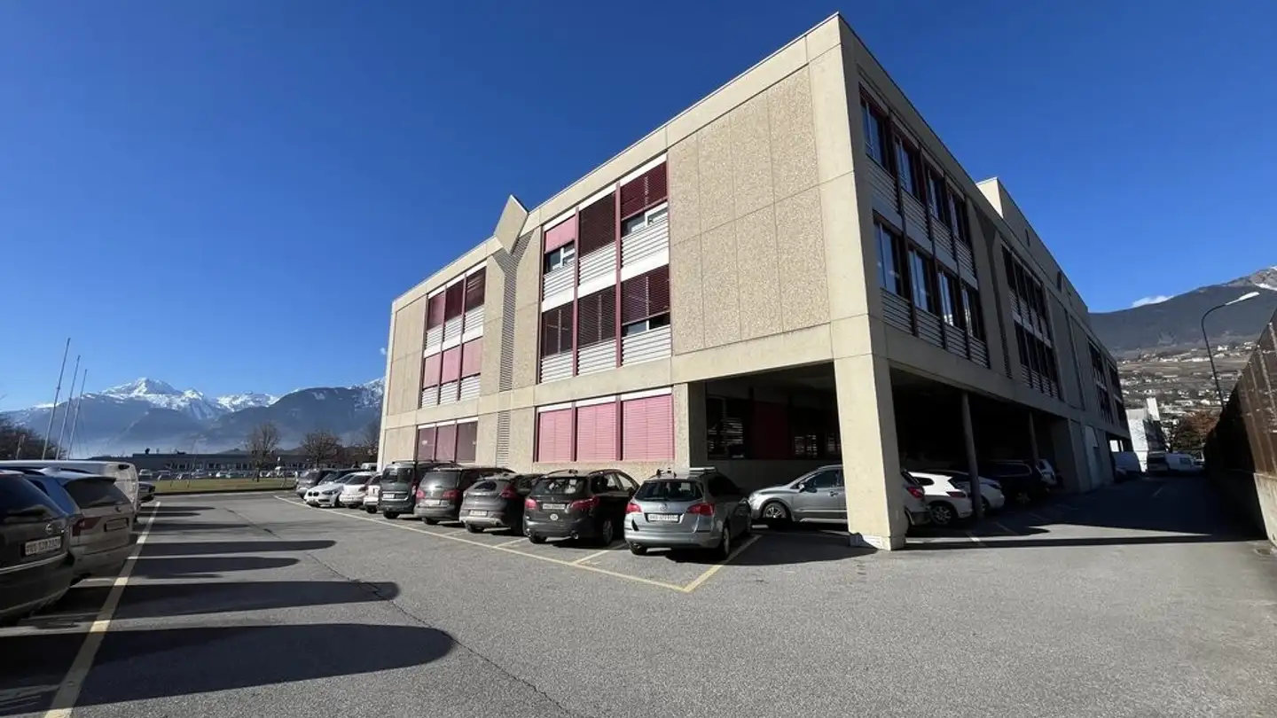 Outdoor parking space for rent - Chemin De Saint-Hubert 5, 1950 Sion