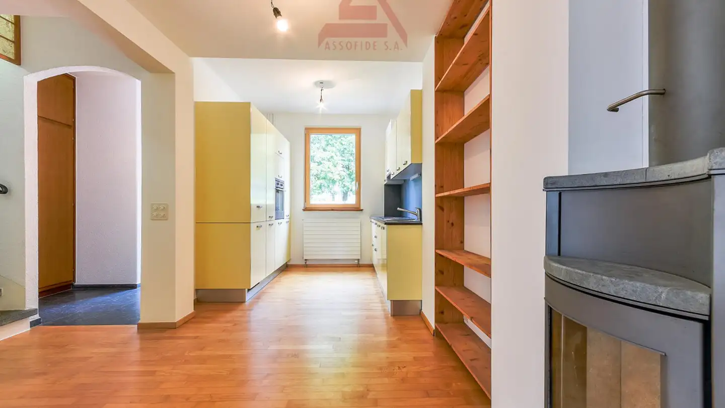 Stepped house for sale - 6600 Locarno - Photo 2