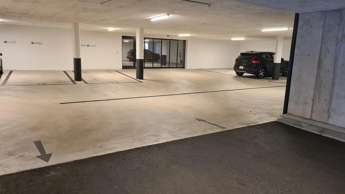 Place de parking souterraine à louer - Unterdorf 16, 8718 Schänis - Photo 3