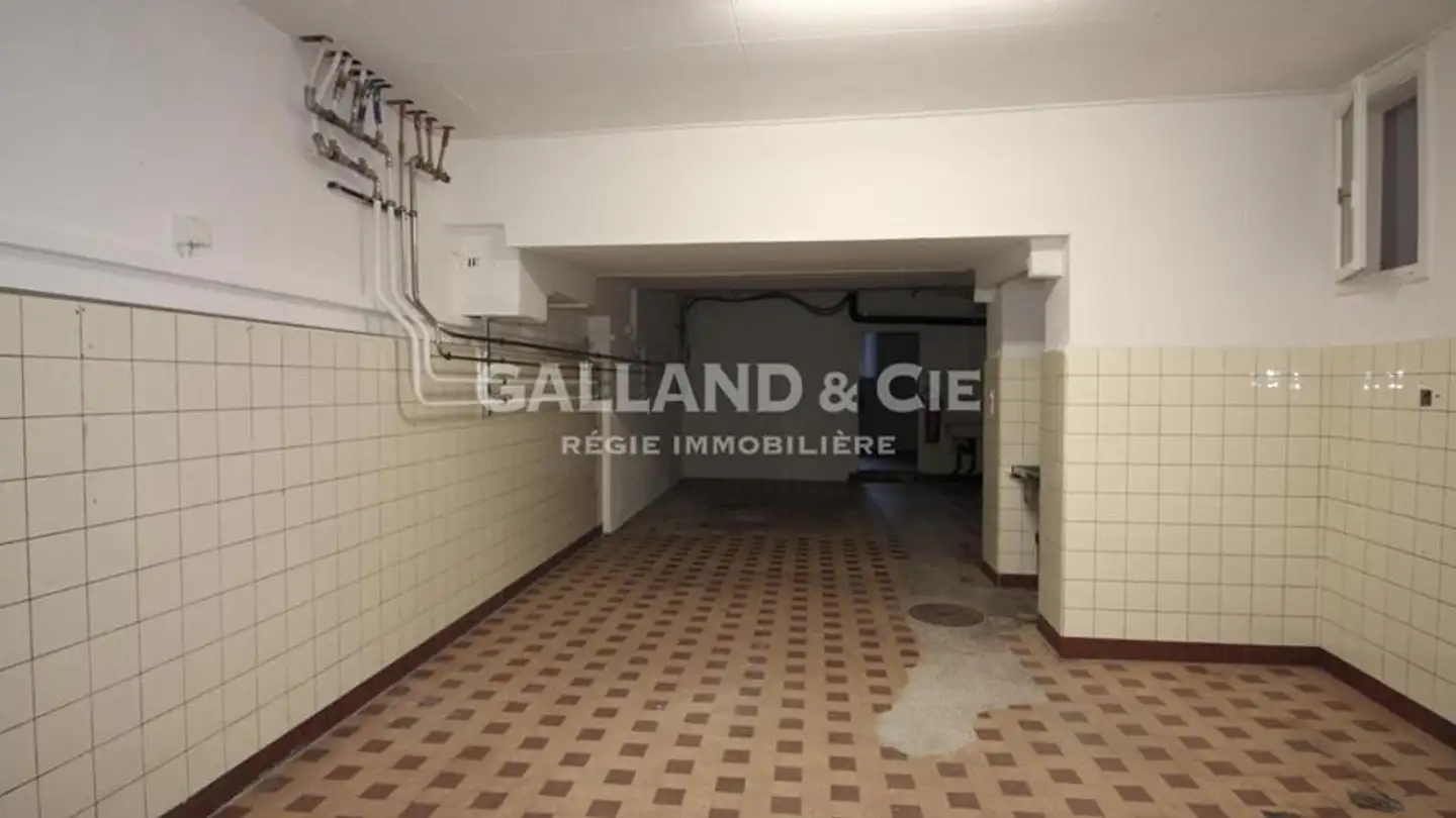 Mischgenutztes Gebäude mieten - Ruelle Des Chevaliers 4, 1350 Orbe