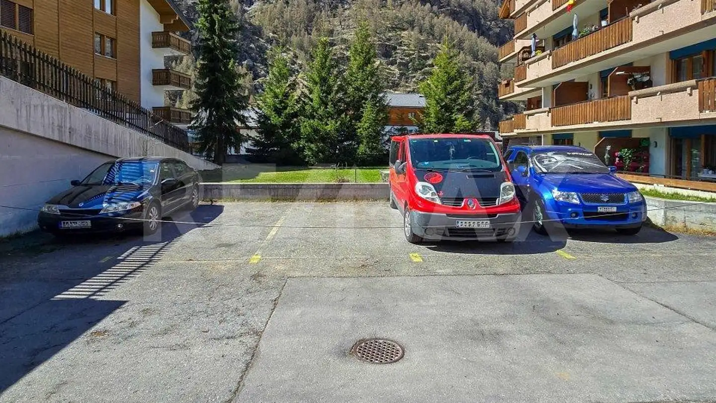 Parcheggio esterno in vendita - Martinsweg 2, 3929 Täsch - Foto 3
